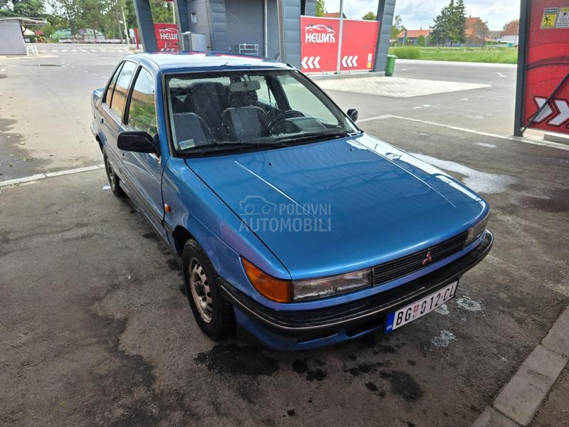 Mitsubishi Lancer 1.5 GLX