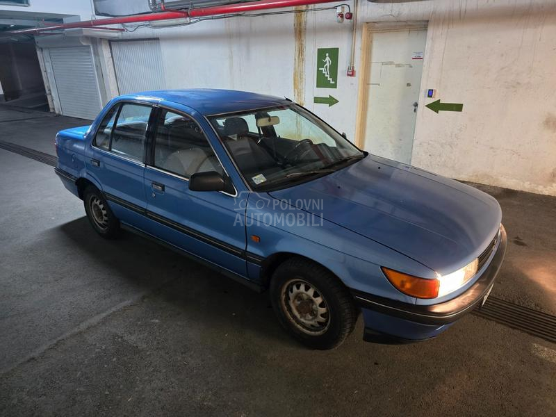 Mitsubishi Lancer 1.5 GLX