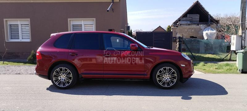 Porsche Cayenne 