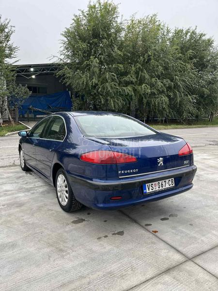 Peugeot 607 