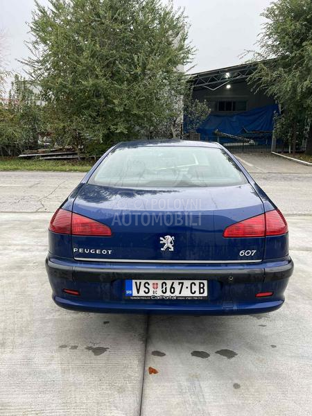 Peugeot 607 