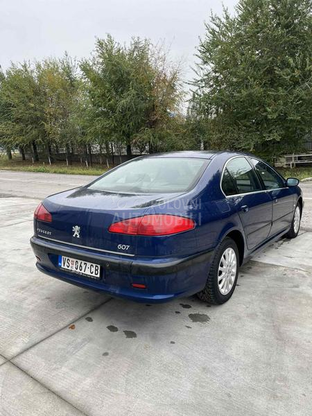 Peugeot 607 