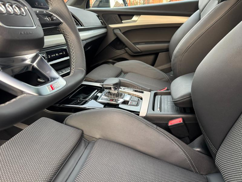 Audi Q5 S line quattro BLACK