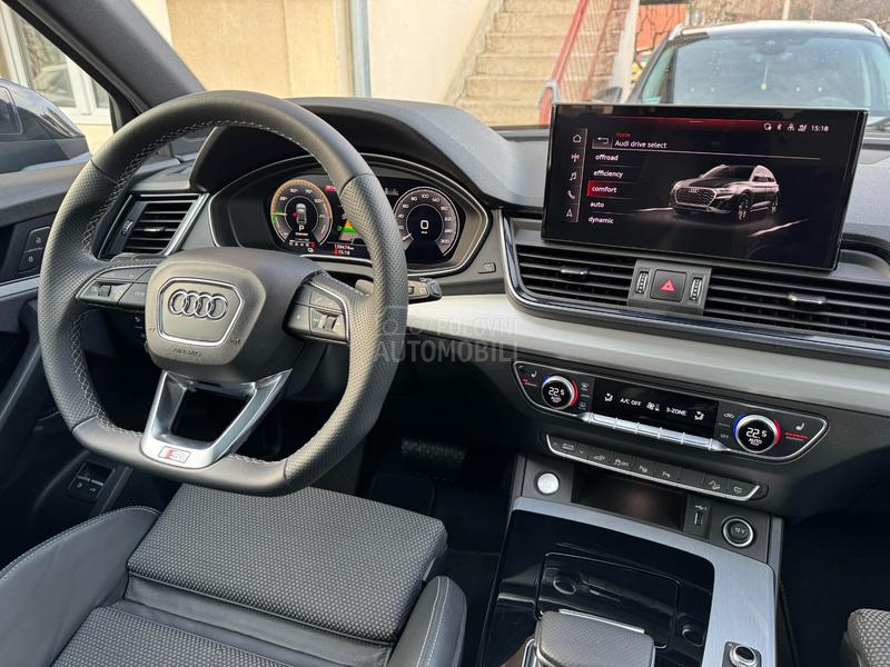 Audi Q5 S line quattro BLACK