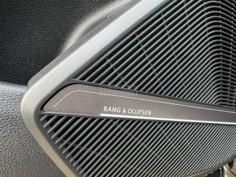 Audi Q5 S line quattro BLACK