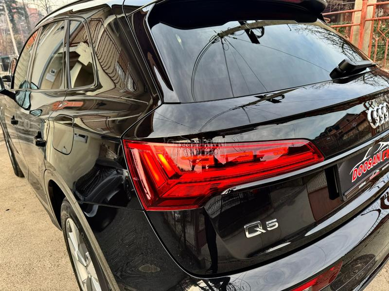 Audi Q5 S line quattro BLACK
