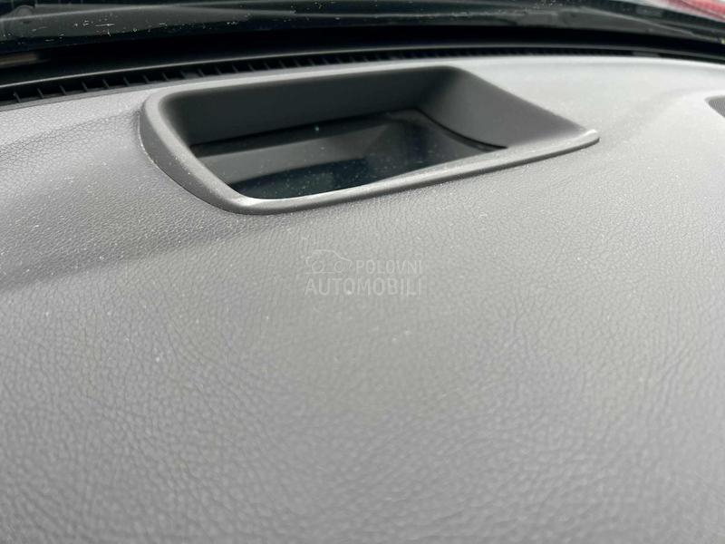 Mercedes Benz C 200 Aut7G/HuD/Kam/Led