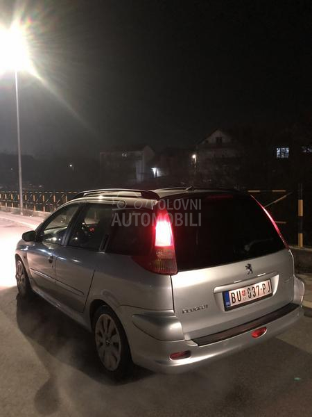 Peugeot 206 plus 