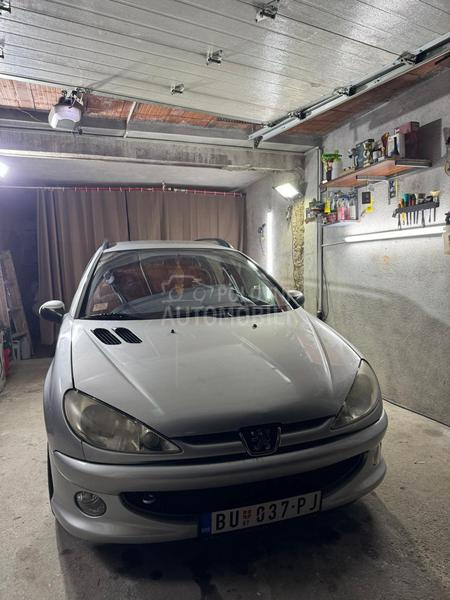 Peugeot 206 plus 