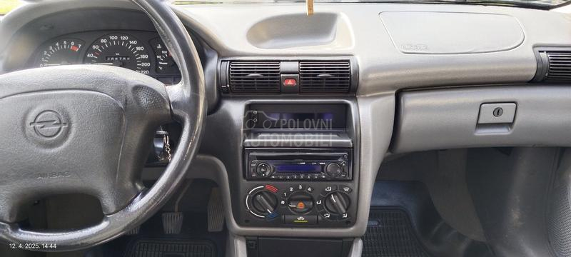 Opel Astra F 16v