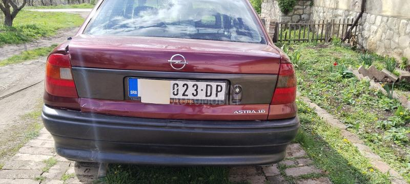 Opel Astra F 16v