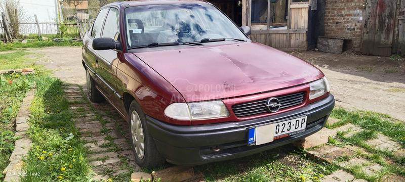 Opel Astra F 16v