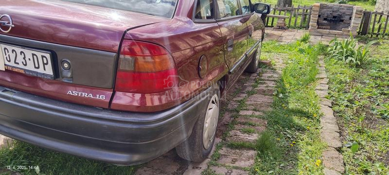 Opel Astra F 16v