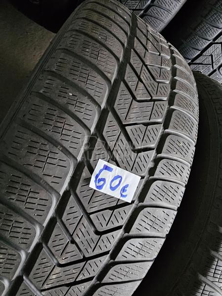 Pirelli 235/60 R18 Zimska