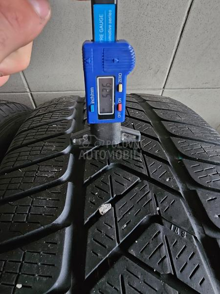 Pirelli 235/60 R18 Zimska