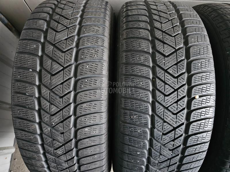 Pirelli 235/60 R18 Zimska