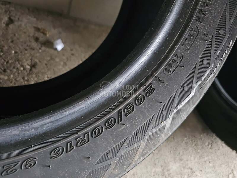 Nexen 205/60 R16 Zimska