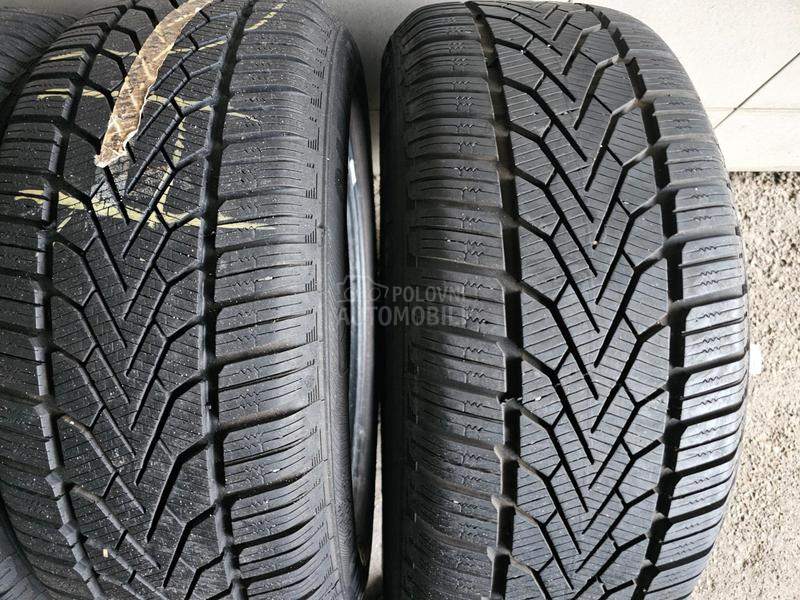 Semperit 215/55 R16 Zimska