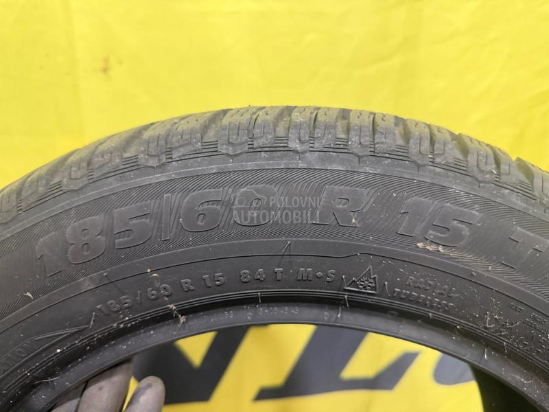 Semperit 185/60 R15 Zimska