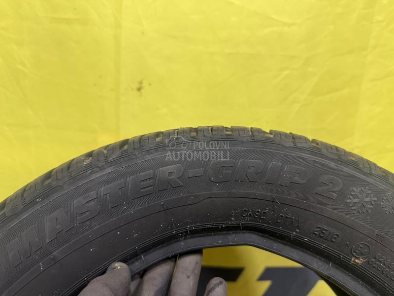 Semperit 185/60 R15 Zimska