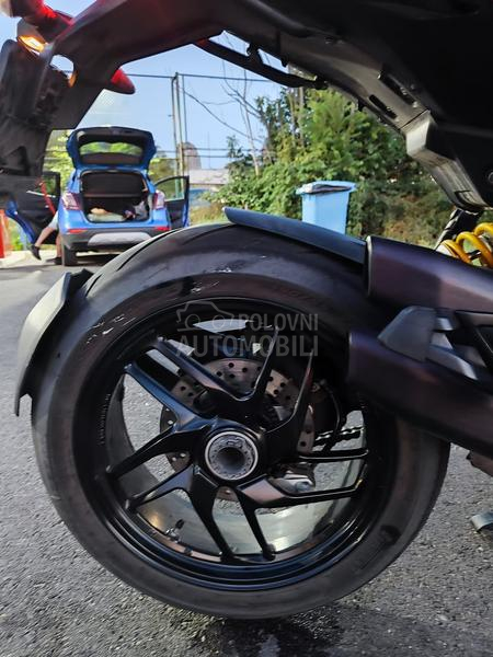 Ducati Multistrada 1200S