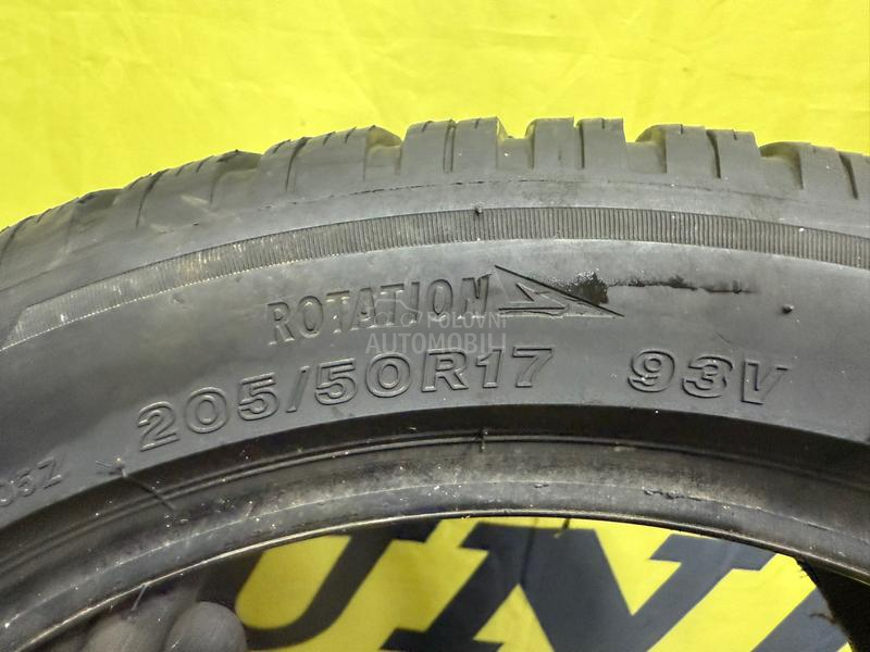 Bridgestone 205/50 R17 Zimska