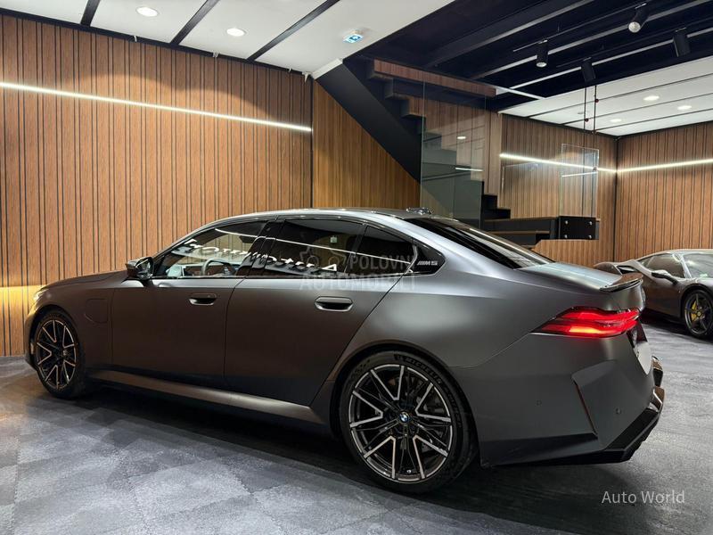 BMW M5 