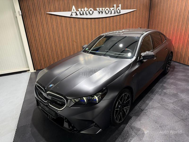 BMW M5 