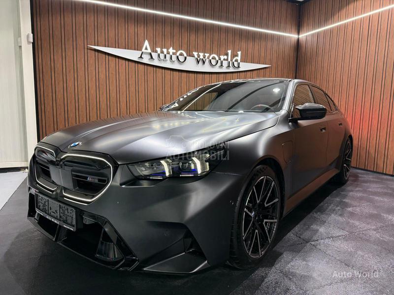 BMW M5 