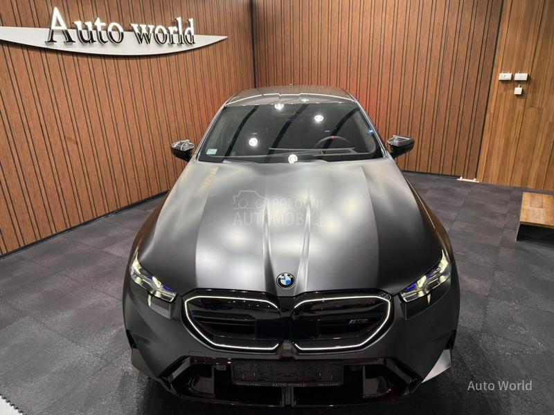 BMW M5 
