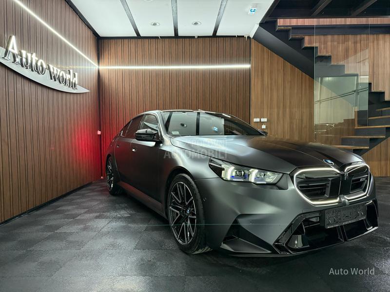 BMW M5 