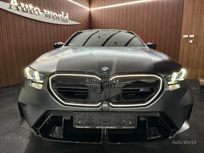 BMW M5 