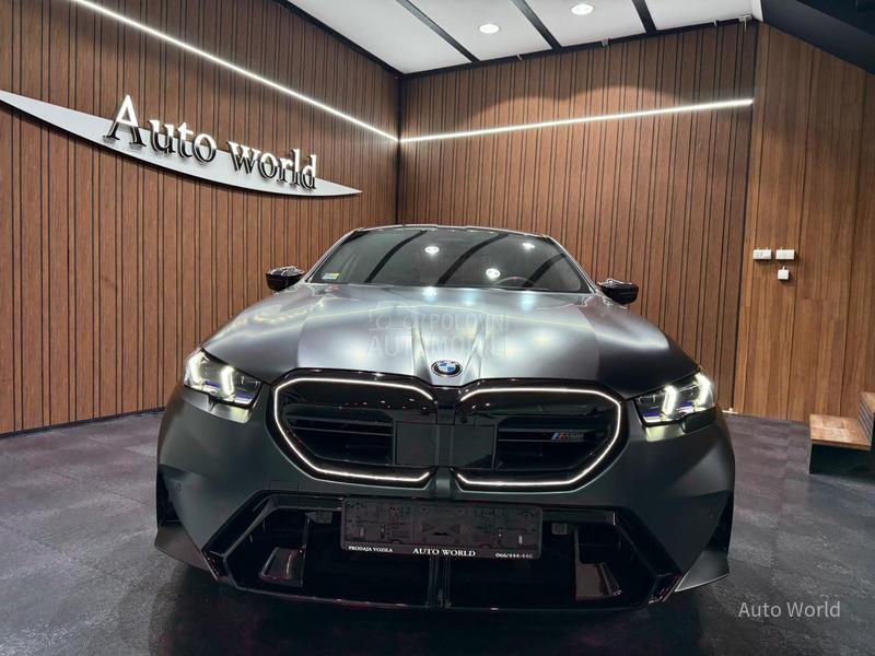 BMW M5 