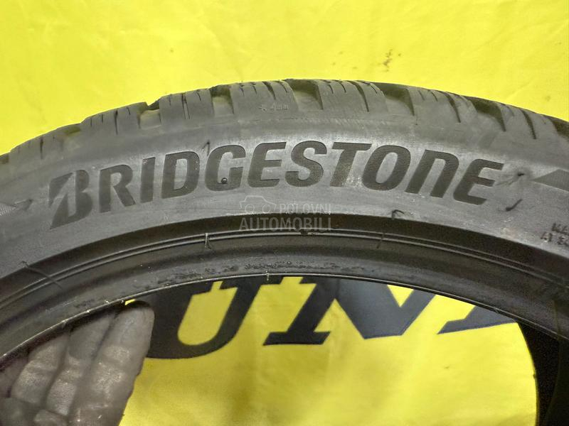 Bridgestone 225/40 R18 Zimska