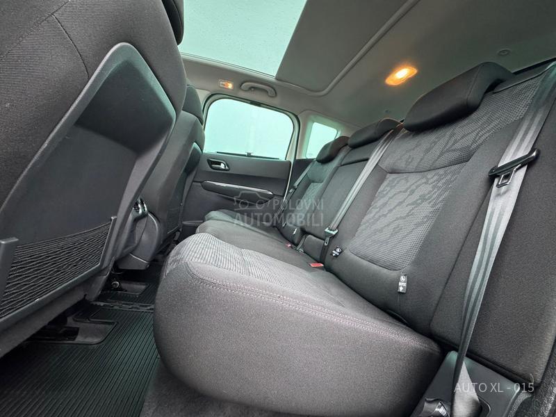 Peugeot 3008 2.0 HDI // ALLURE