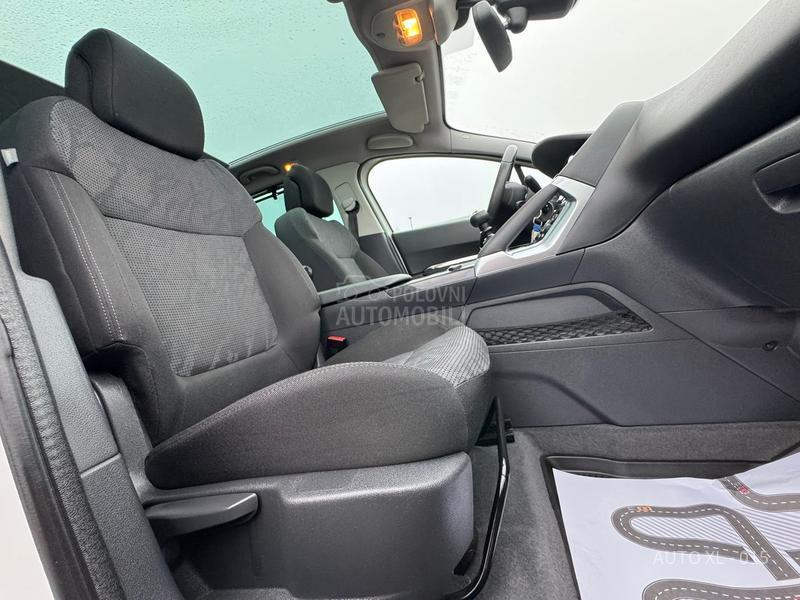 Peugeot 3008 2.0 HDI // ALLURE