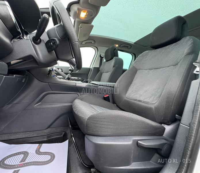 Peugeot 3008 2.0 HDI // ALLURE