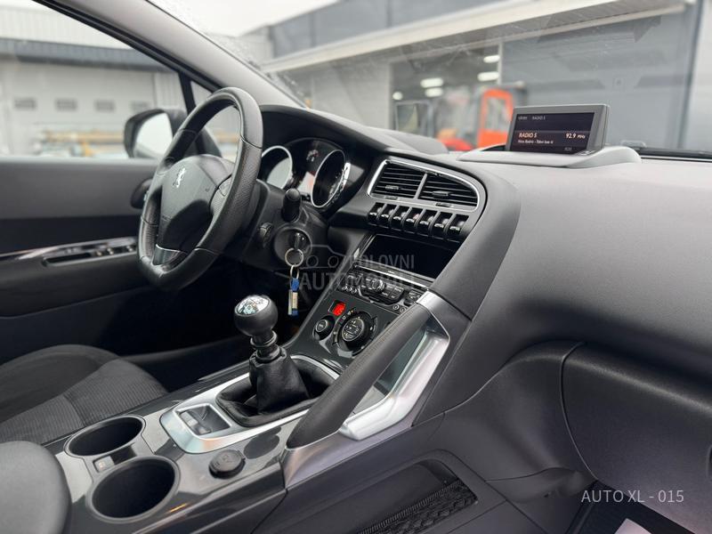 Peugeot 3008 2.0 HDI // ALLURE