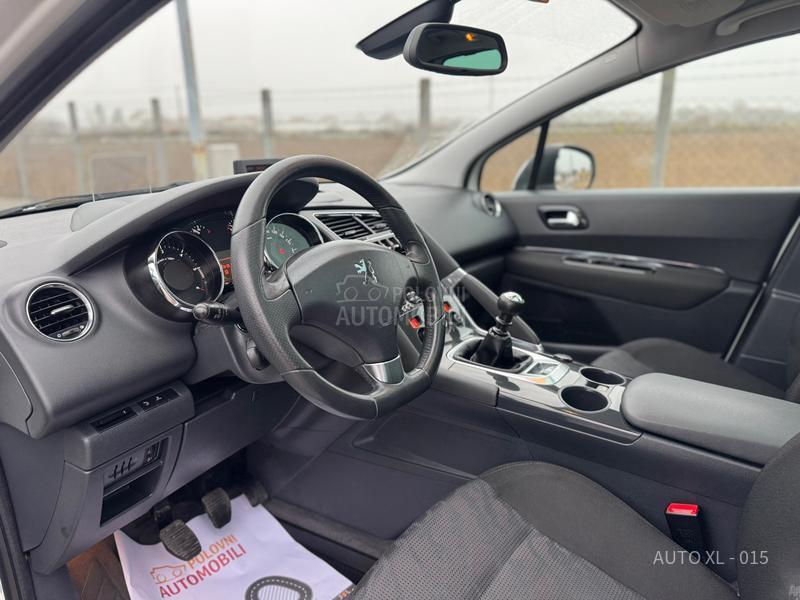 Peugeot 3008 2.0 HDI // ALLURE