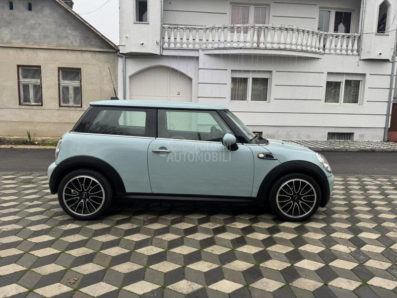 MINI One 