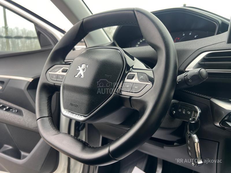 Peugeot 3008 1.6 HDI ALLURE