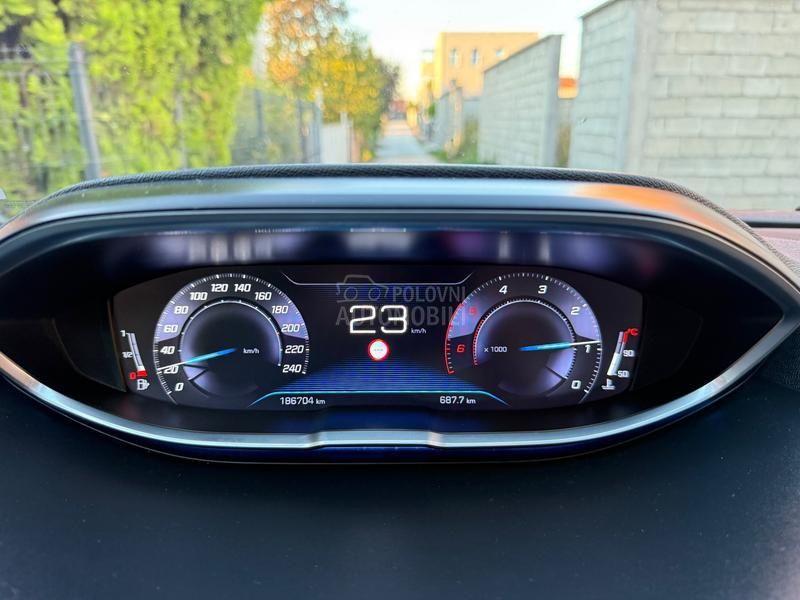 Peugeot 3008 1.6HDI Virtual/Nav