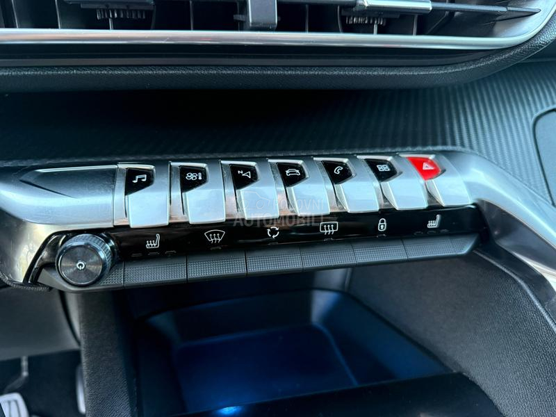 Peugeot 3008 1.6HDI Virtual/Nav