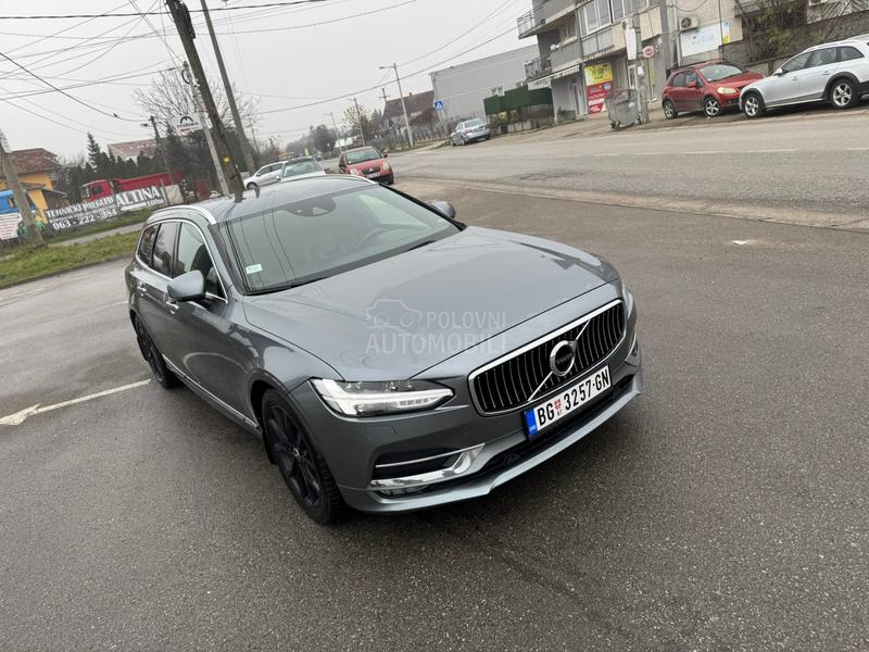 Volvo V90 