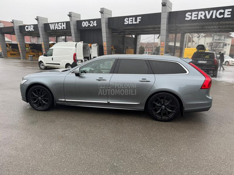 Volvo V90 