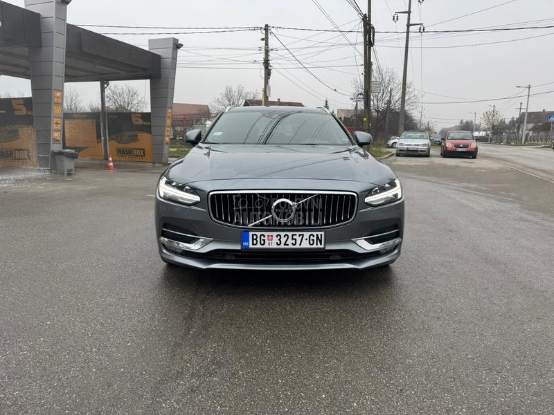 Volvo V90 