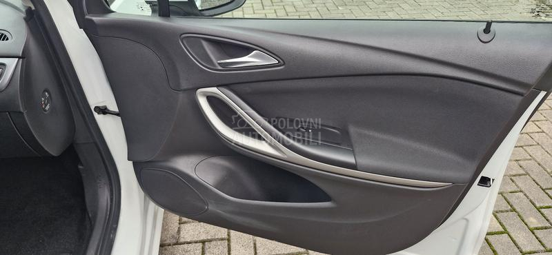 Opel Astra K 1,6 CDTI COSMO nov