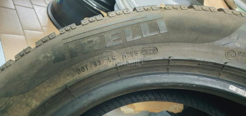 Pirelli 215/60 R17 Zimska