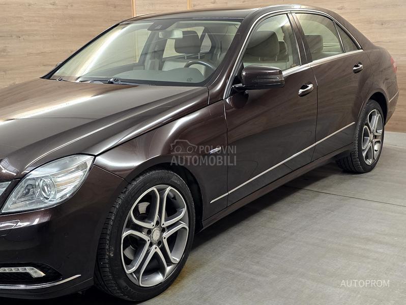 Mercedes Benz E 220 cdi ELEGANCE