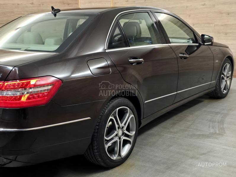 Mercedes Benz E 220 cdi ELEGANCE